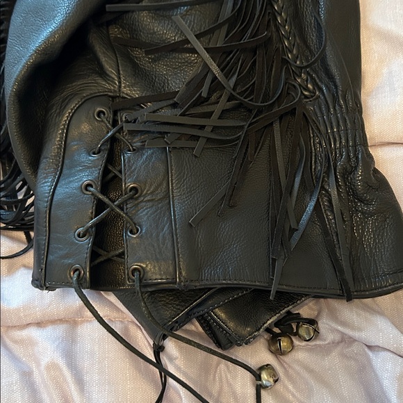Fringed Black Leather Jacket with Rose Design - Picture 8 of 8